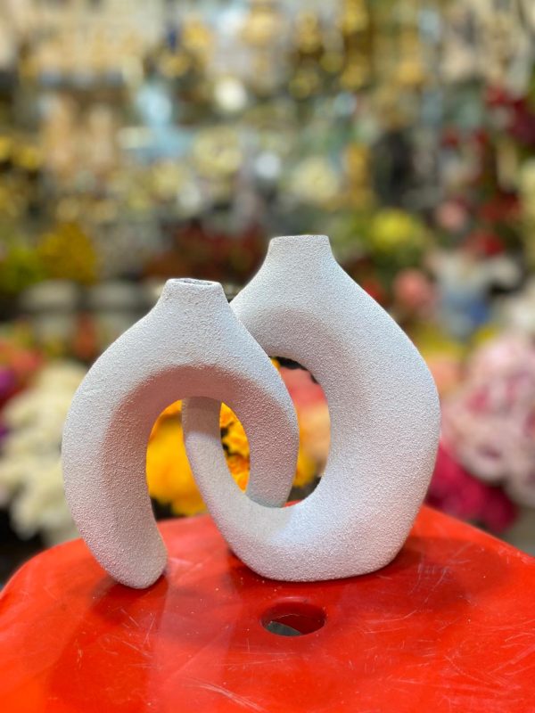 The Eternal Bond – Intertwined Ceramic Duo Vase in Sandstone White